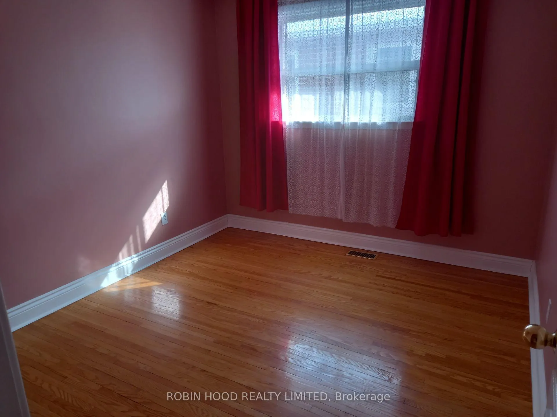 Photo 9 of 238 Thistle Down Boulevard, Etobicoke, Thistletown-Beaumonde Heights — HOMEH