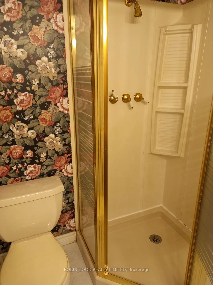 Photo 20 of 238 Thistle Down Boulevard, Etobicoke, Thistletown-Beaumonde Heights — HOMEH
