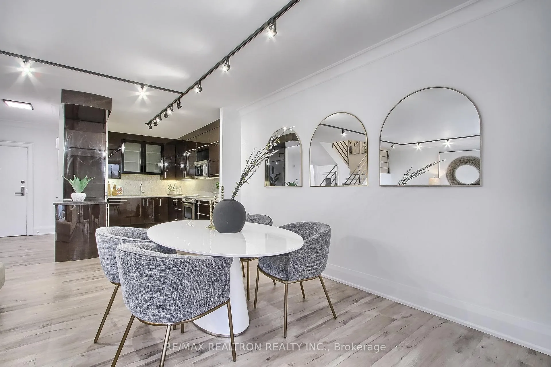 Photo 17 of Unit 406, 55A Avenue Road, Toronto, The Annex — HOMEH