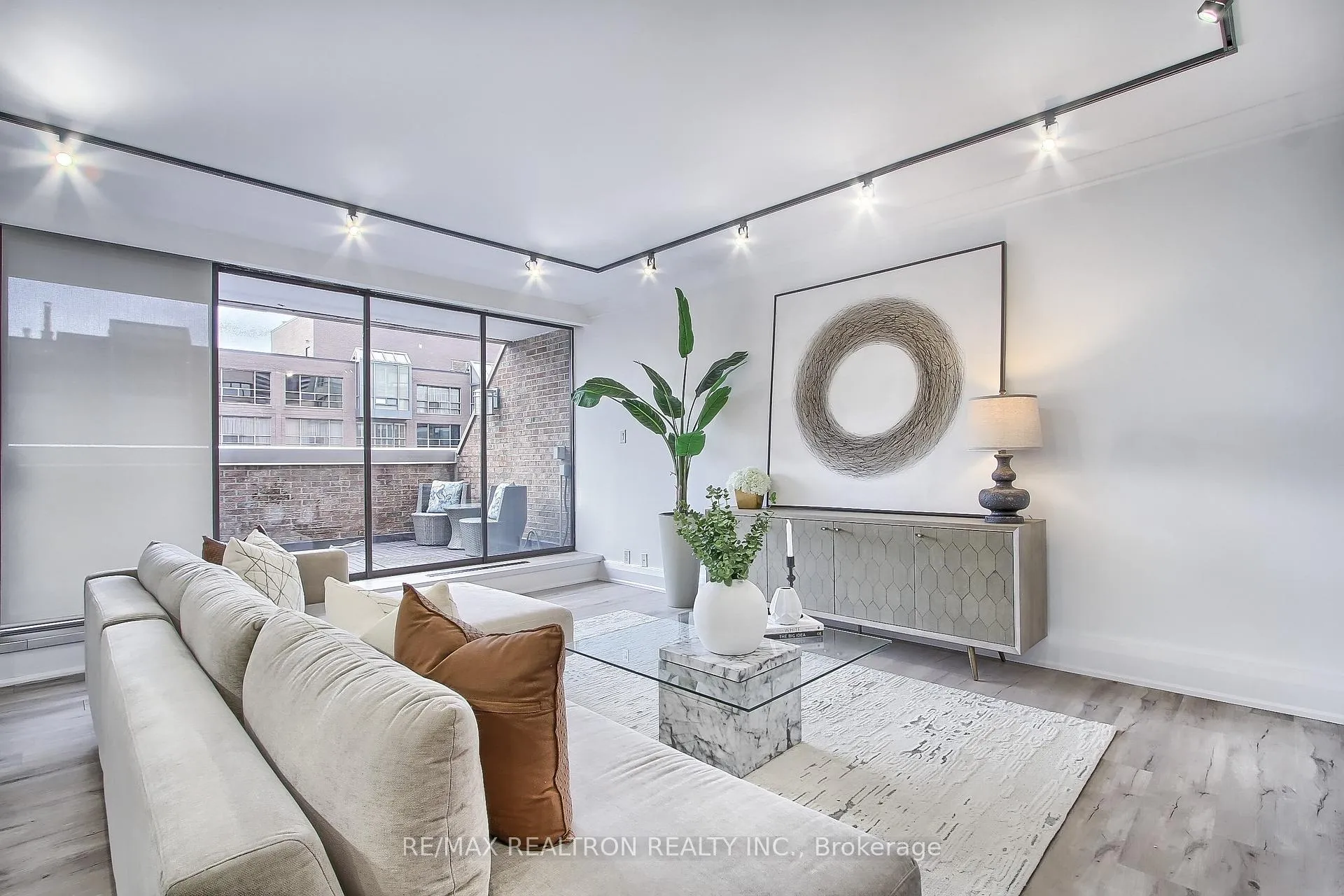 Photo 22 of Unit 406, 55A Avenue Road, Toronto, The Annex — HOMEH