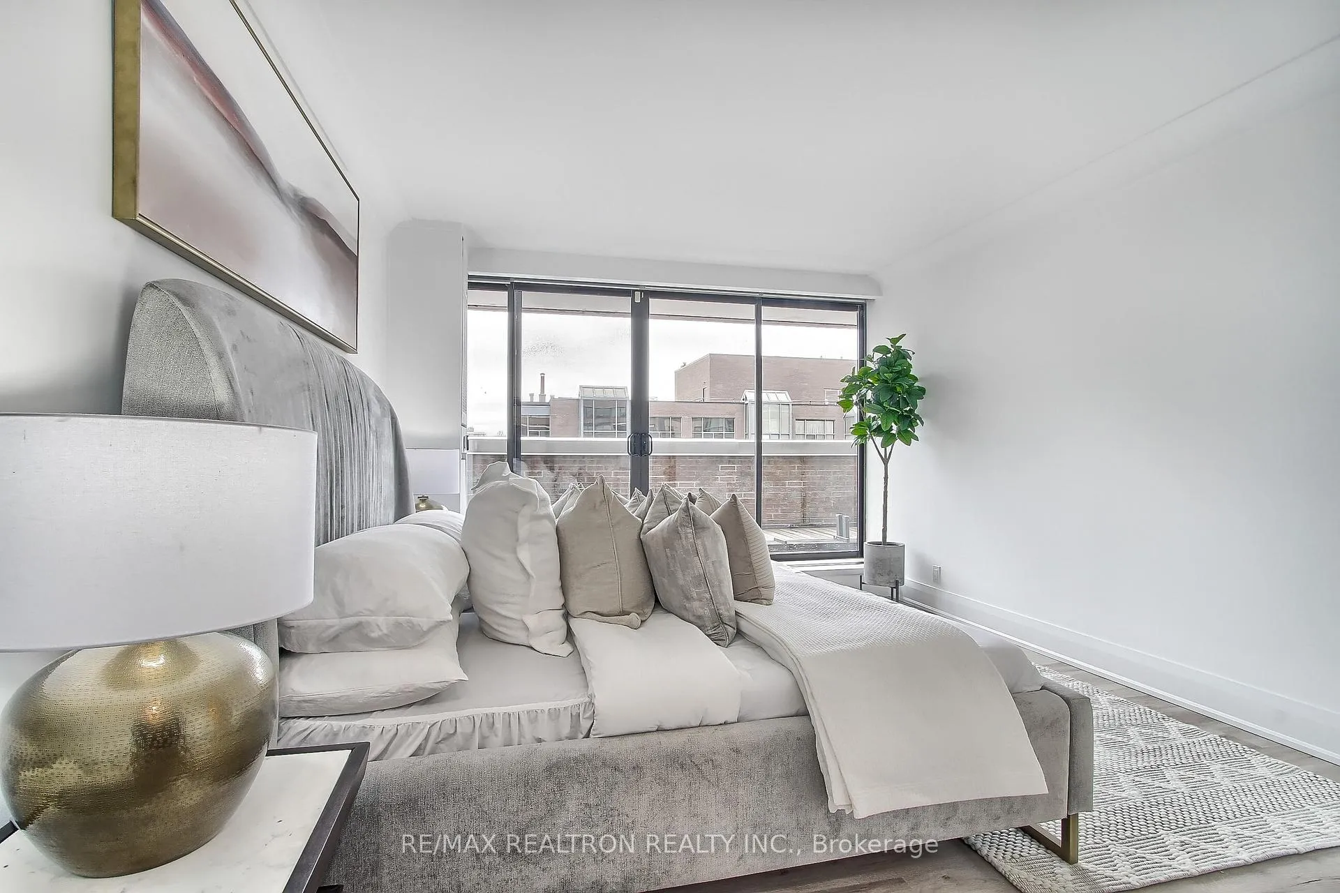 Photo 31 of Unit 406, 55A Avenue Road, Toronto, The Annex — HOMEH