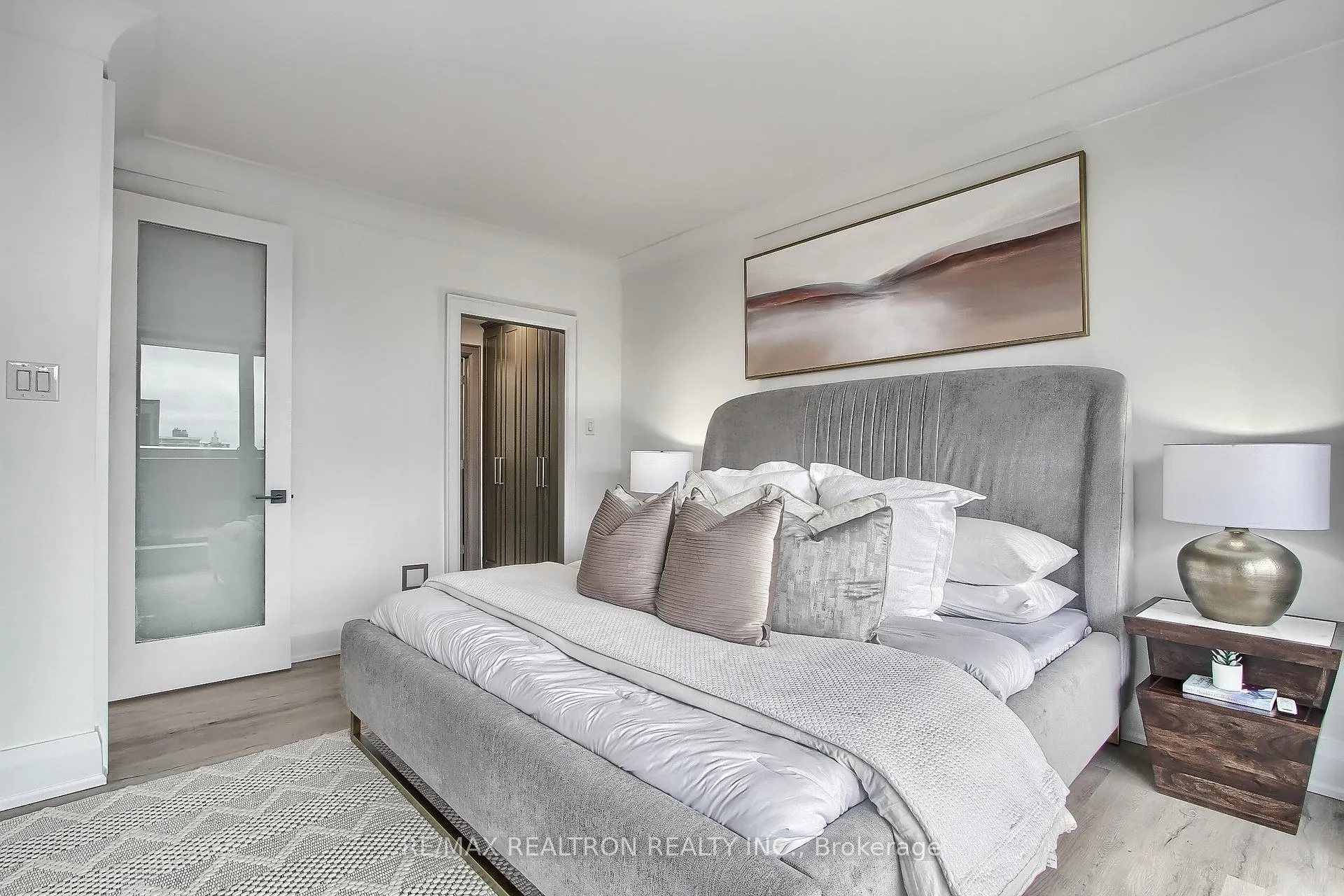 Photo 33 of Unit 406, 55A Avenue Road, Toronto, The Annex — HOMEH