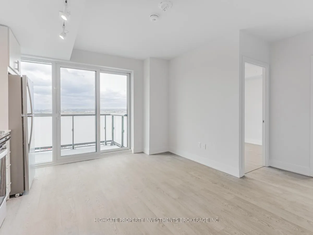 Photo 4 of Unit 2107, 2550 Simcoe Street N, Oshawa, Windfields — HOMEH