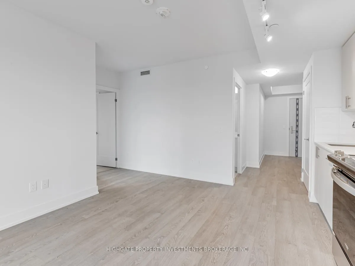 Photo 10 of Unit 2107, 2550 Simcoe Street N, Oshawa, Windfields — HOMEH