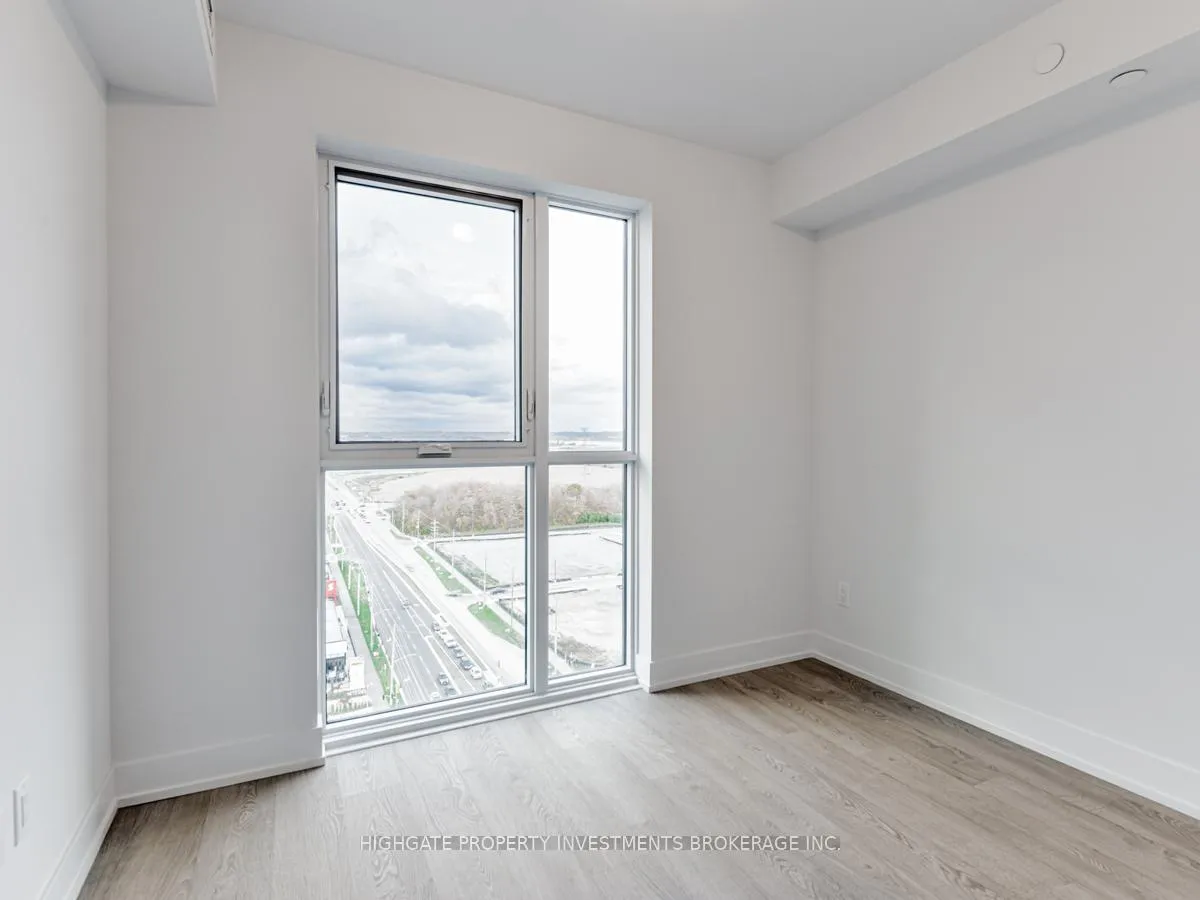 Photo 13 of Unit 2107, 2550 Simcoe Street N, Oshawa, Windfields — HOMEH