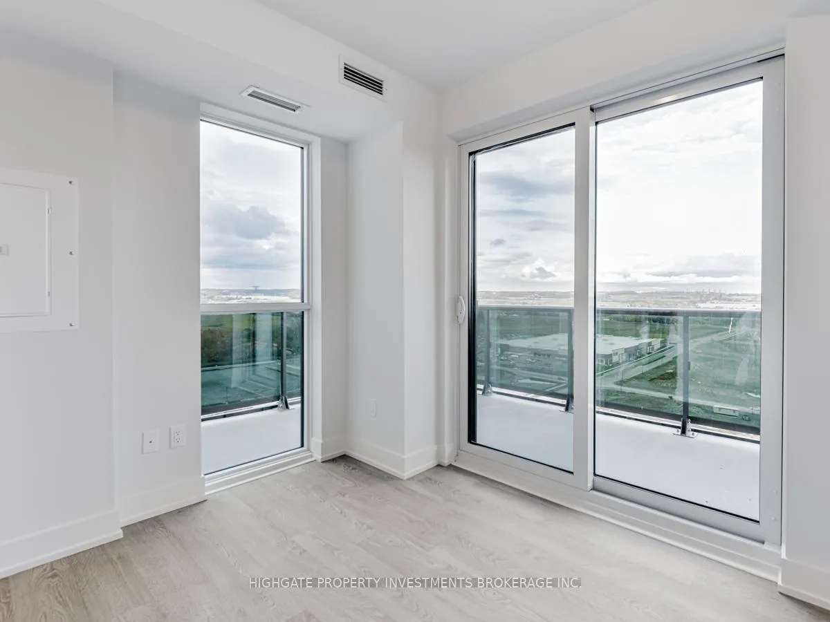 Photo 15 of Unit 2107, 2550 Simcoe Street N, Oshawa, Windfields — HOMEH