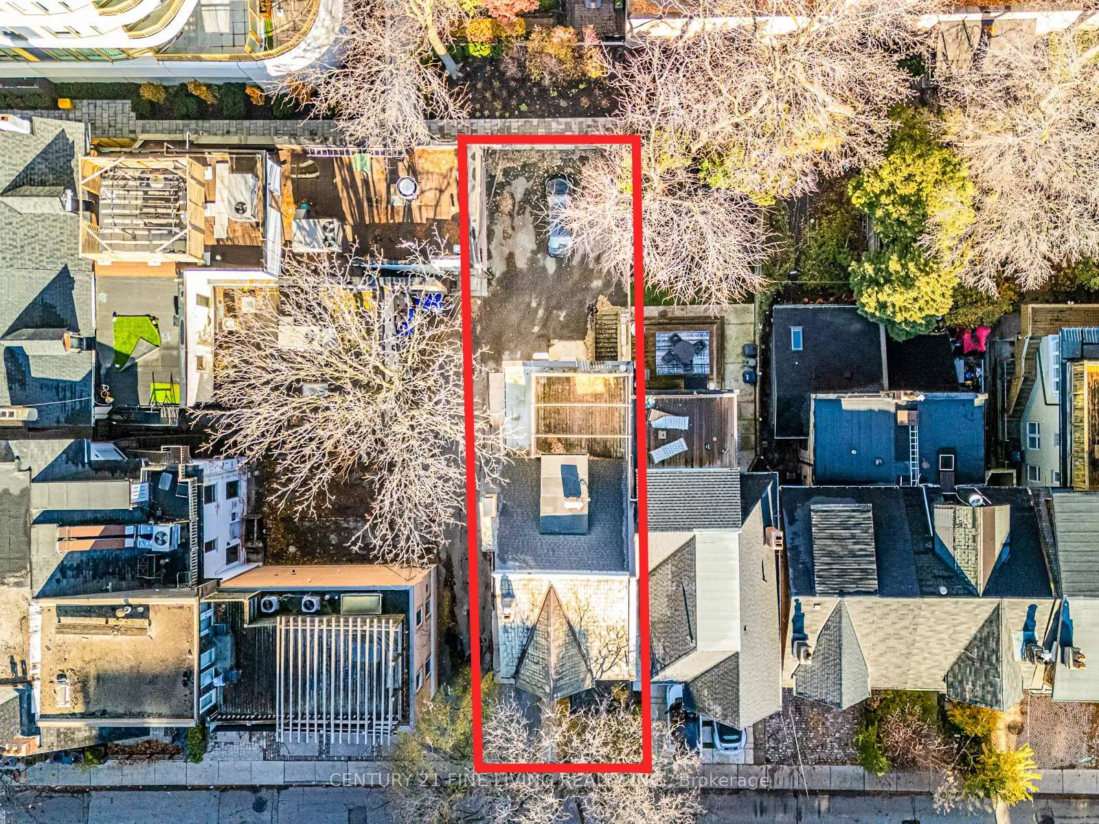 Photo 4 of 24 Webster Avenue, Toronto, The Annex — HOMEH