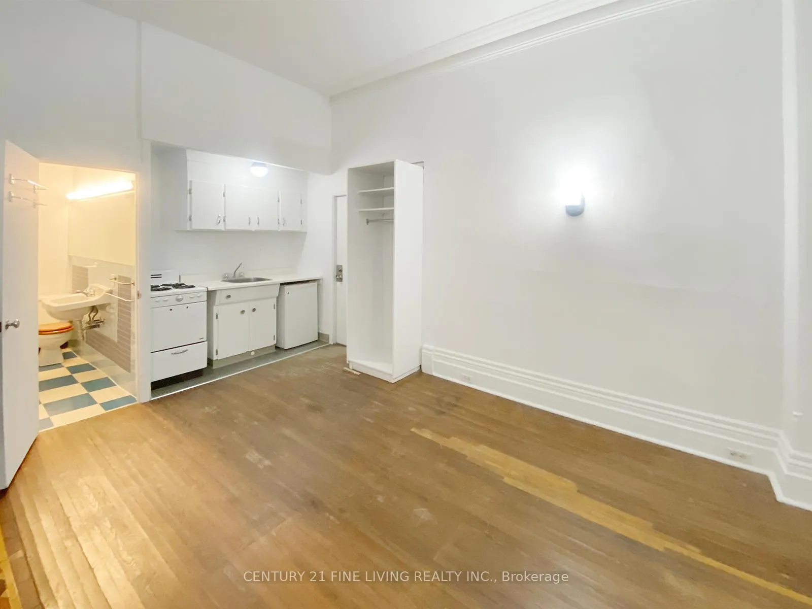 Photo 9 of 24 Webster Avenue, Toronto, The Annex — HOMEH