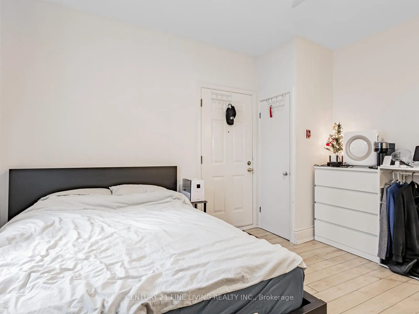 Photo 16 of 24 Webster Avenue, Toronto, The Annex — HOMEH