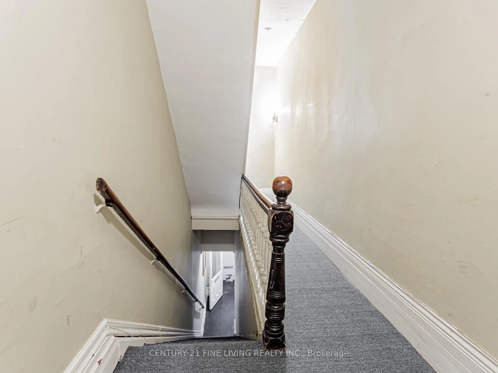 Photo 18 of 24 Webster Avenue, Toronto, The Annex — HOMEH