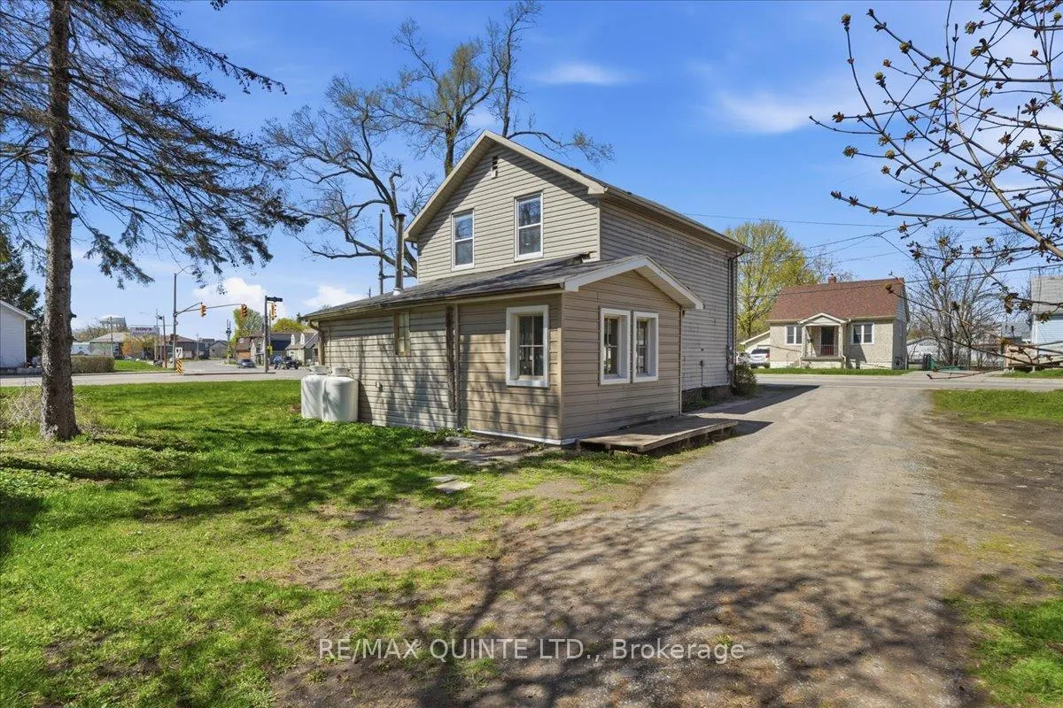 Photo 1 of 171 Station Street, Belleville, Belleville Ward — HOMEH