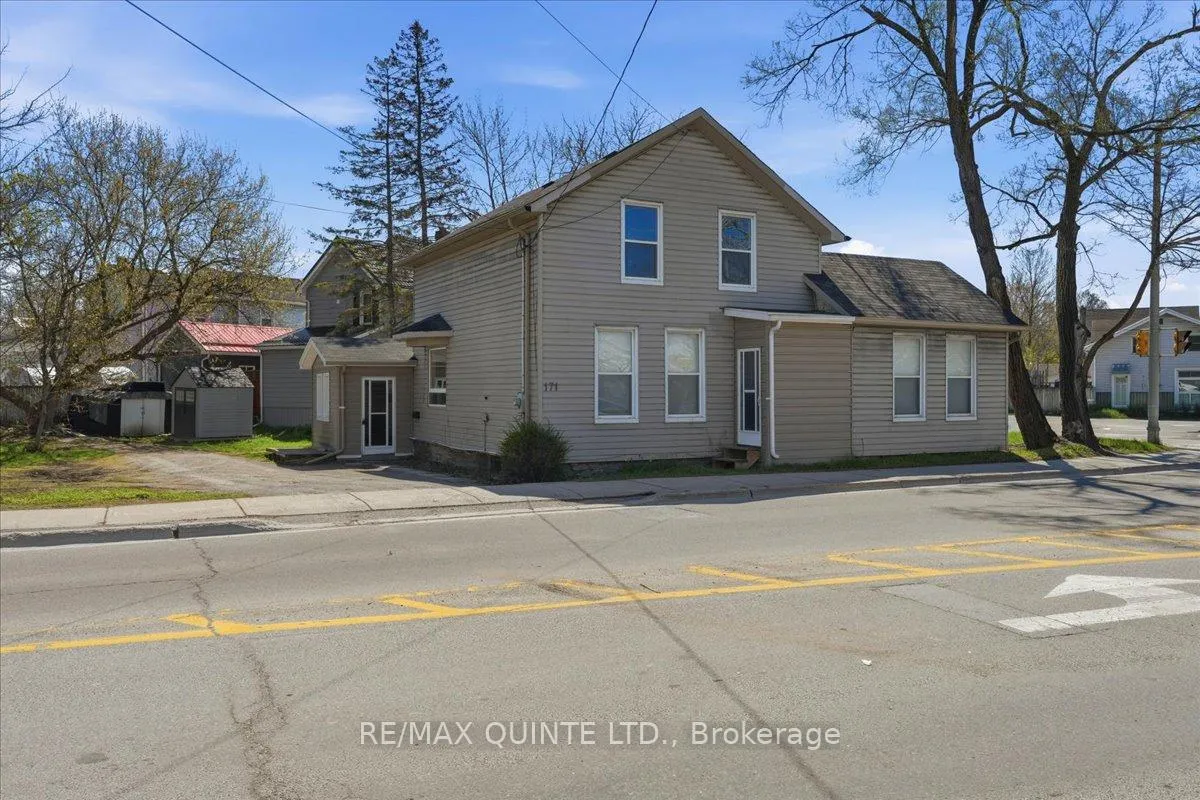 Photo 2 of 171 Station Street, Belleville, Belleville Ward — HOMEH