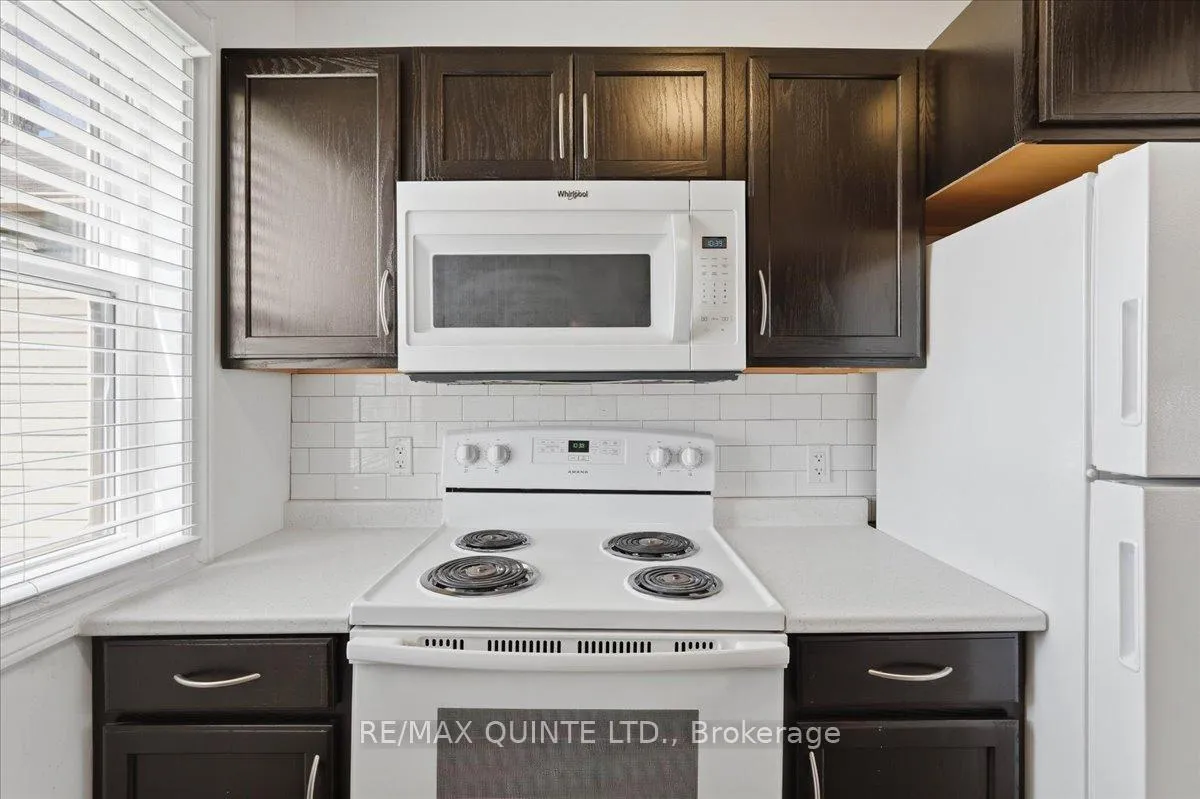 Photo 8 of 171 Station Street, Belleville, Belleville Ward — HOMEH