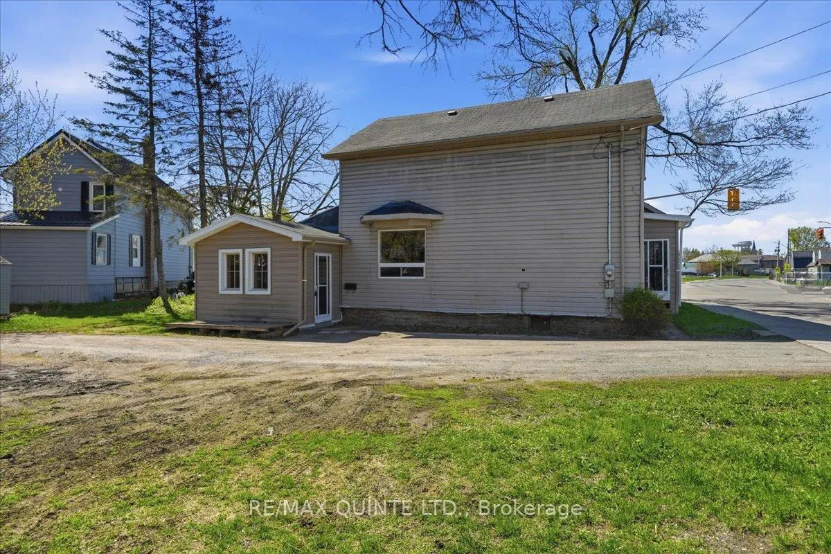 Photo 37 of 171 Station Street, Belleville, Belleville Ward — HOMEH