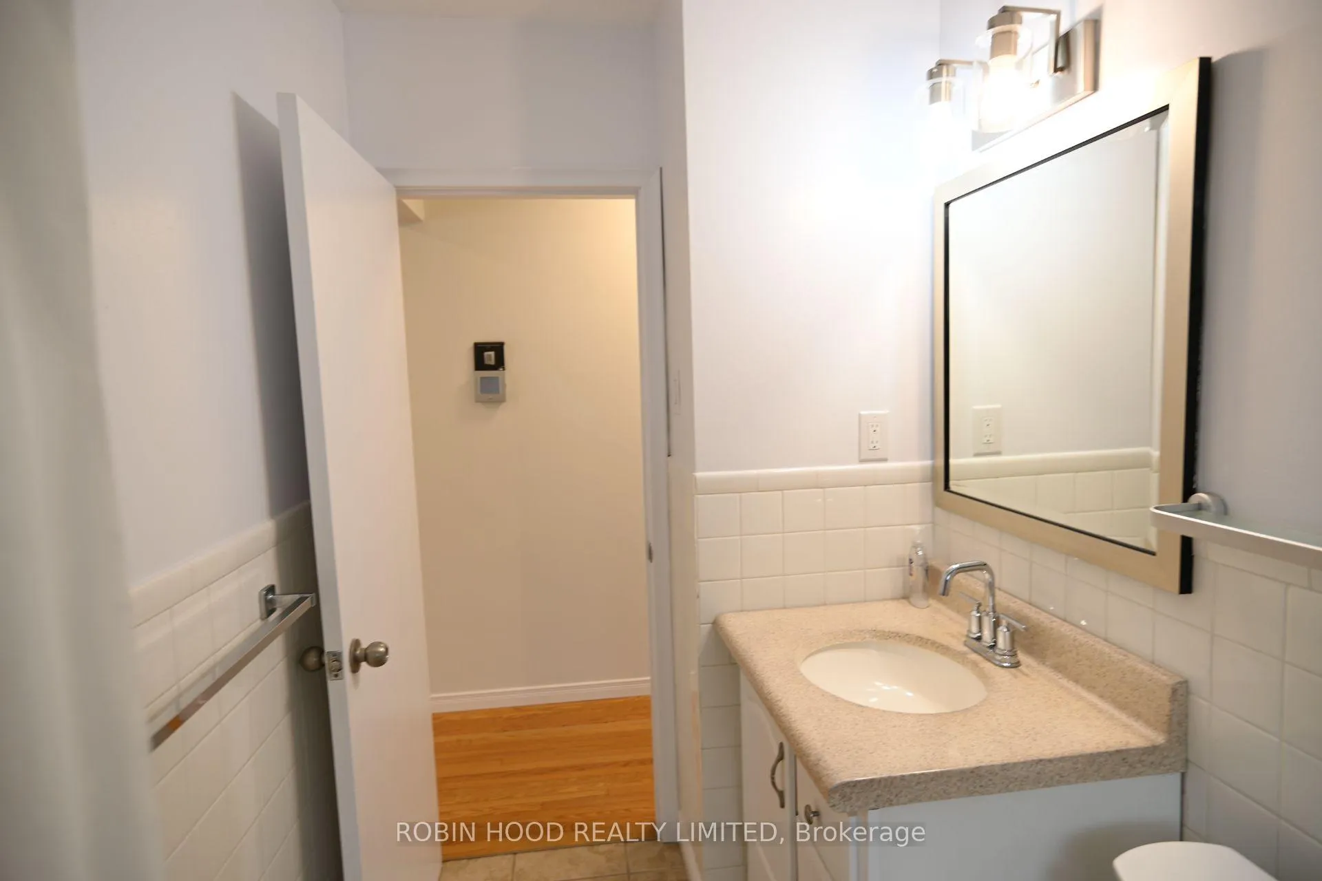 Photo 8 of Unit Unit 1, 40 Winslow Drive, Windsor, Remington Park — HOMEH