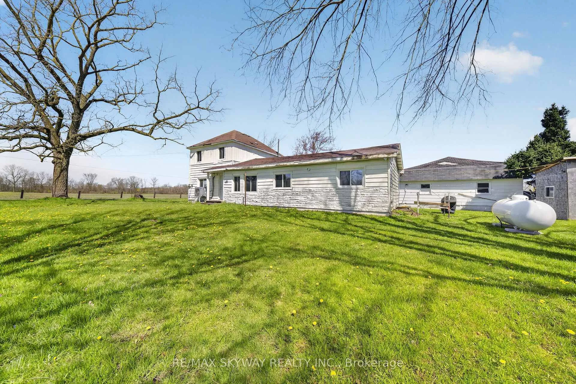 Photo 34 of 53263 Winger Road E, Wainfleet, Marshville/Winger — HOMEH