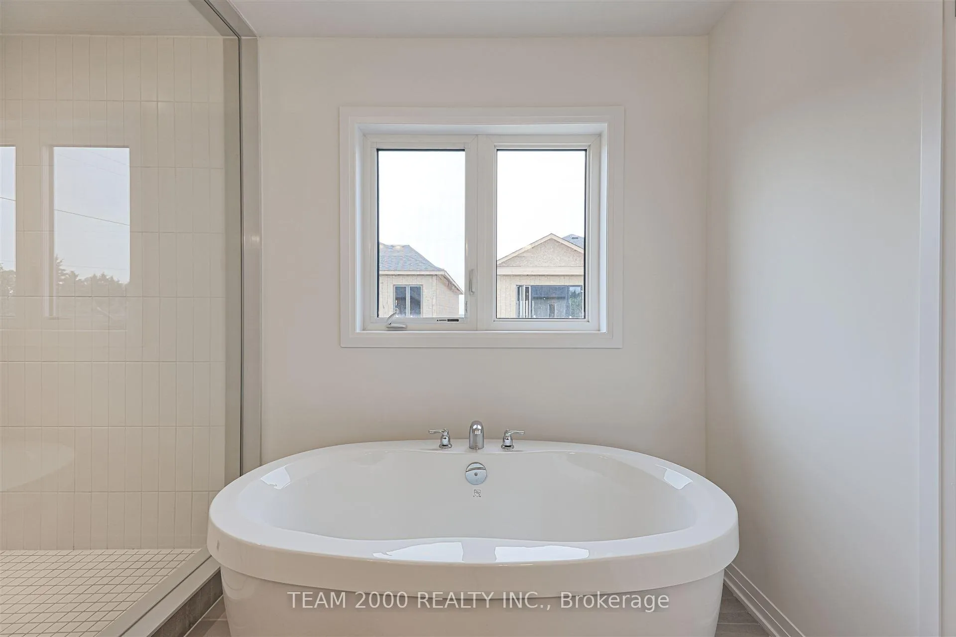 Photo 10 of 4 Blain Drive, Hamilton, Binbrook — HOMEH