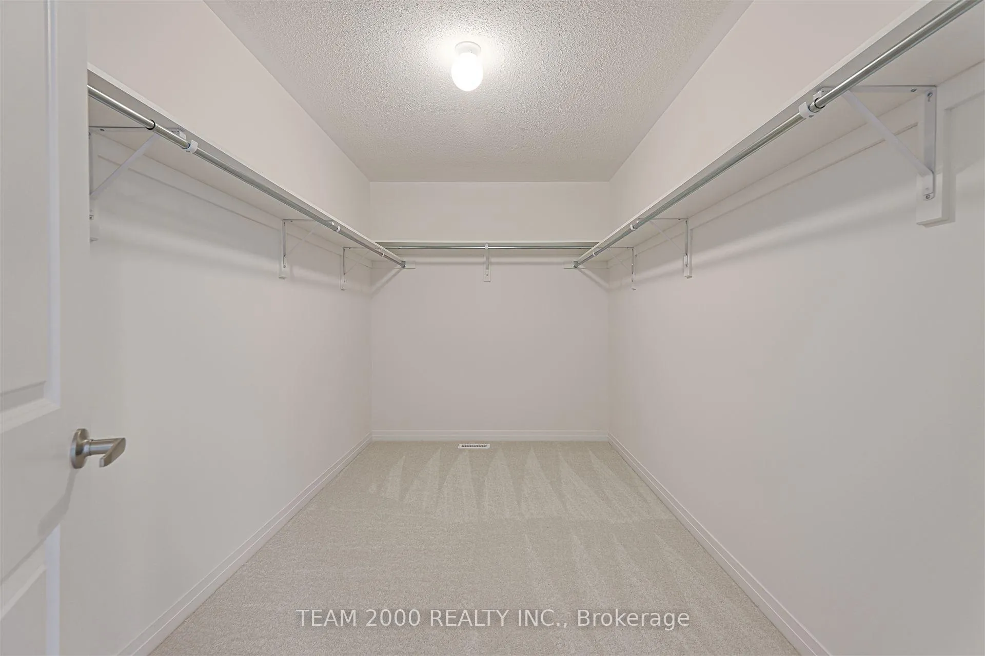 Photo 11 of 4 Blain Drive, Hamilton, Binbrook — HOMEH