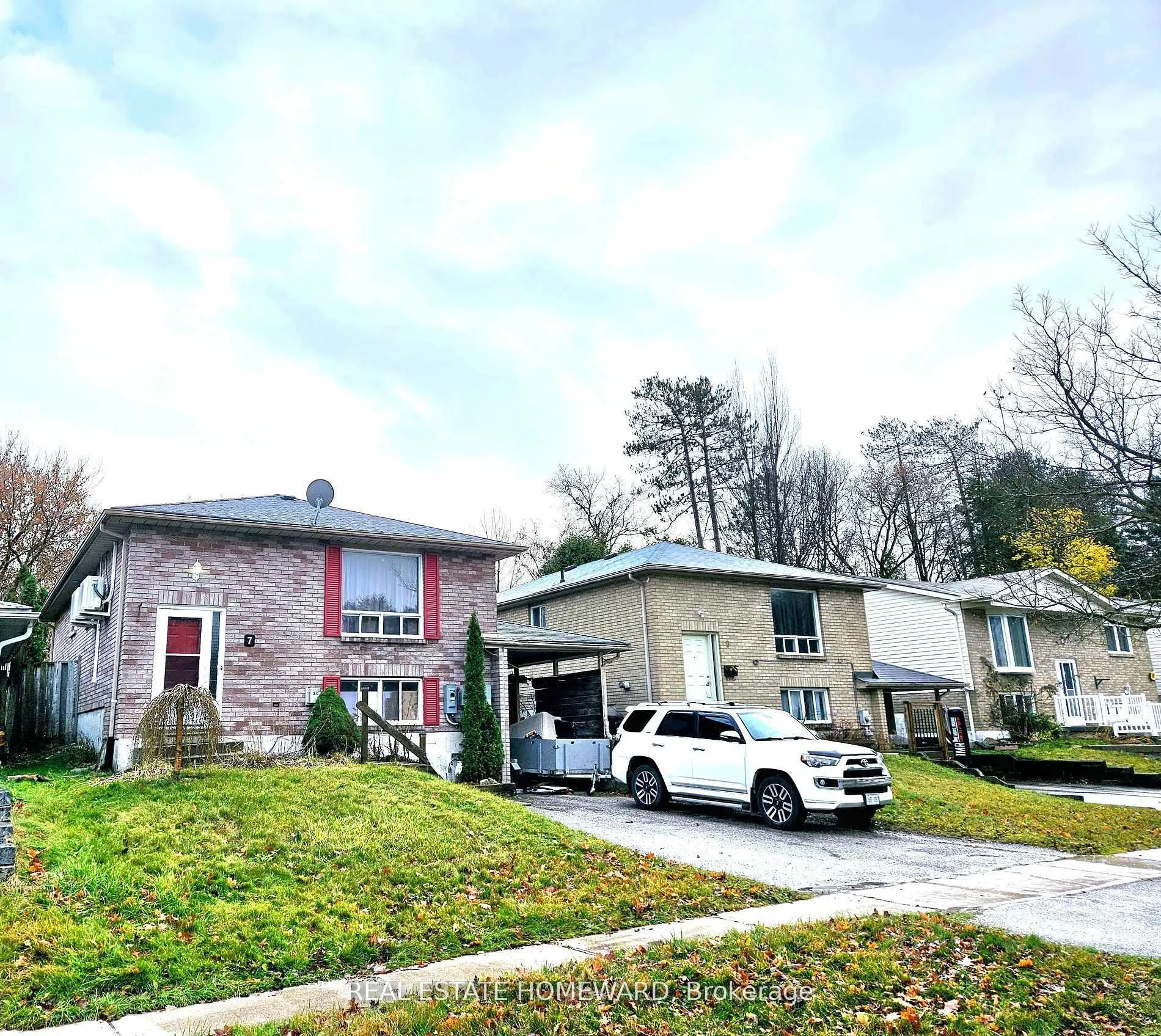 Front of Unit Main, 7 Bristow Court