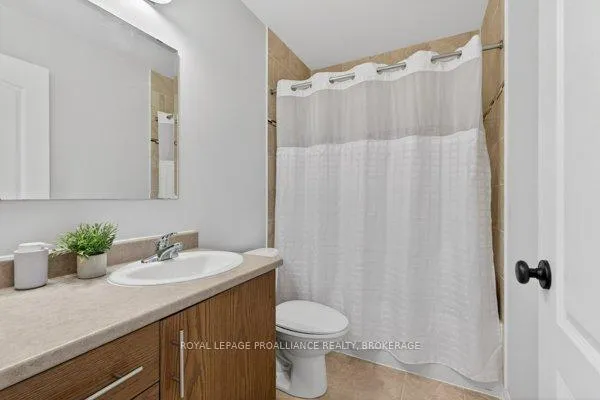 Photo 25 of 1271 Atkinson Street, Kingston, City Northwest — HOMEH