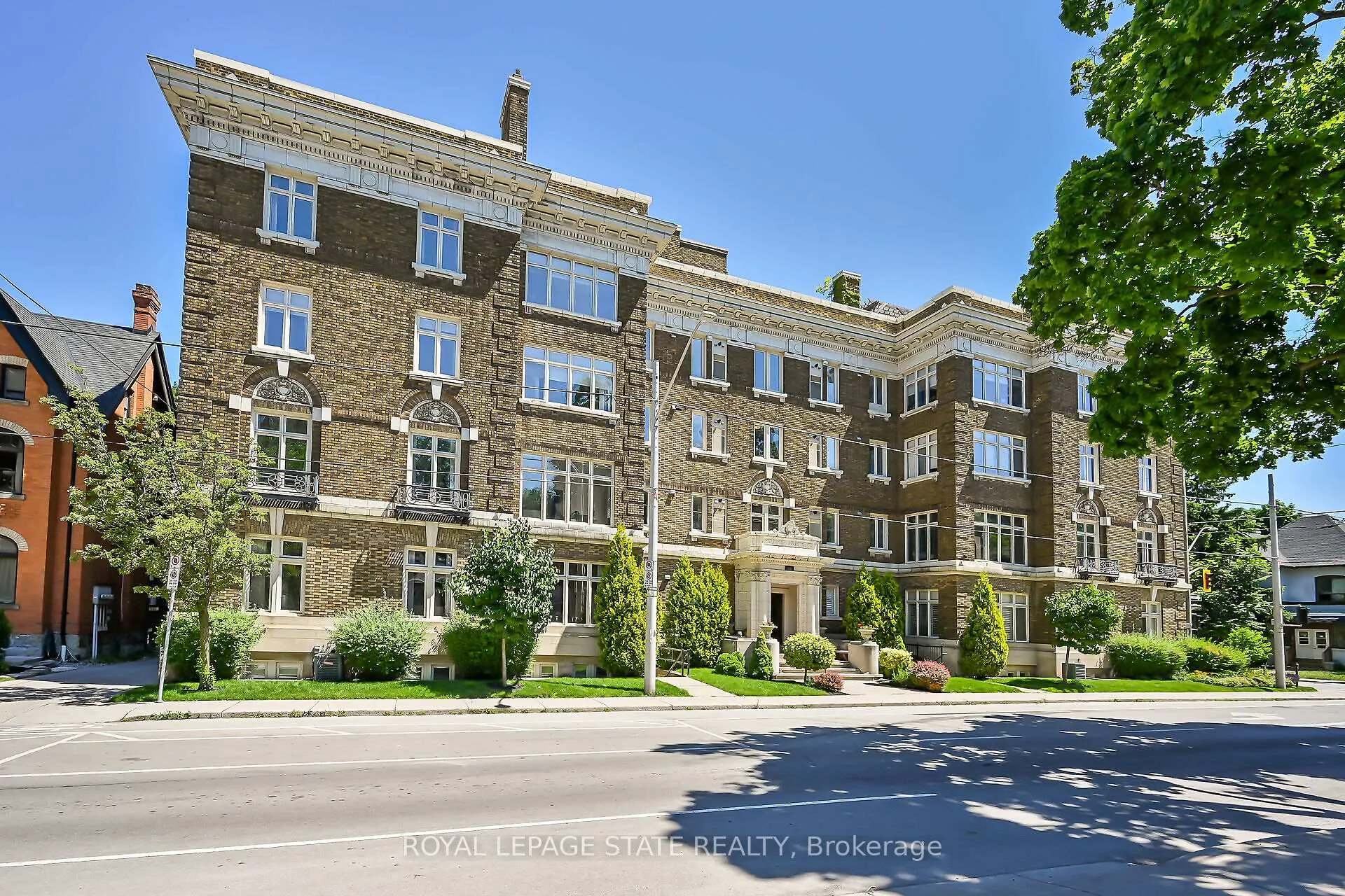Photo 2 of Unit 41, 86 Herkimer Street, Hamilton, Durand — HOMEH