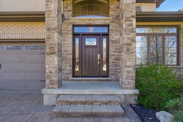 Photo 3 of 38 Veale Crescent, Strathroy-Caradoc, SW — HOMEH