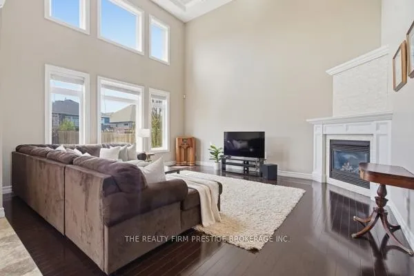 Photo 9 of 38 Veale Crescent, Strathroy-Caradoc, SW — HOMEH