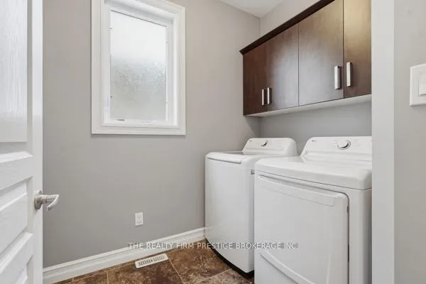 Photo 21 of 38 Veale Crescent, Strathroy-Caradoc, SW — HOMEH
