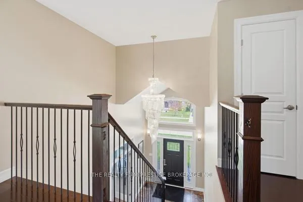 Photo 22 of 38 Veale Crescent, Strathroy-Caradoc, SW — HOMEH
