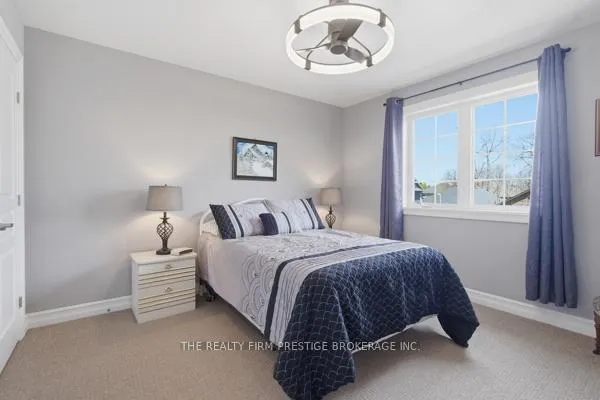 Photo 31 of 38 Veale Crescent, Strathroy-Caradoc, SW — HOMEH