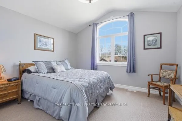 Photo 33 of 38 Veale Crescent, Strathroy-Caradoc, SW — HOMEH