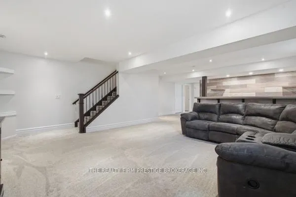 Photo 37 of 38 Veale Crescent, Strathroy-Caradoc, SW — HOMEH