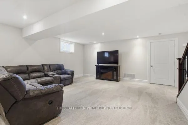 Photo 38 of 38 Veale Crescent, Strathroy-Caradoc, SW — HOMEH