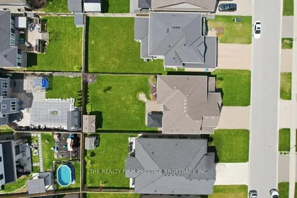 Photo 48 of 38 Veale Crescent, Strathroy-Caradoc, SW — HOMEH