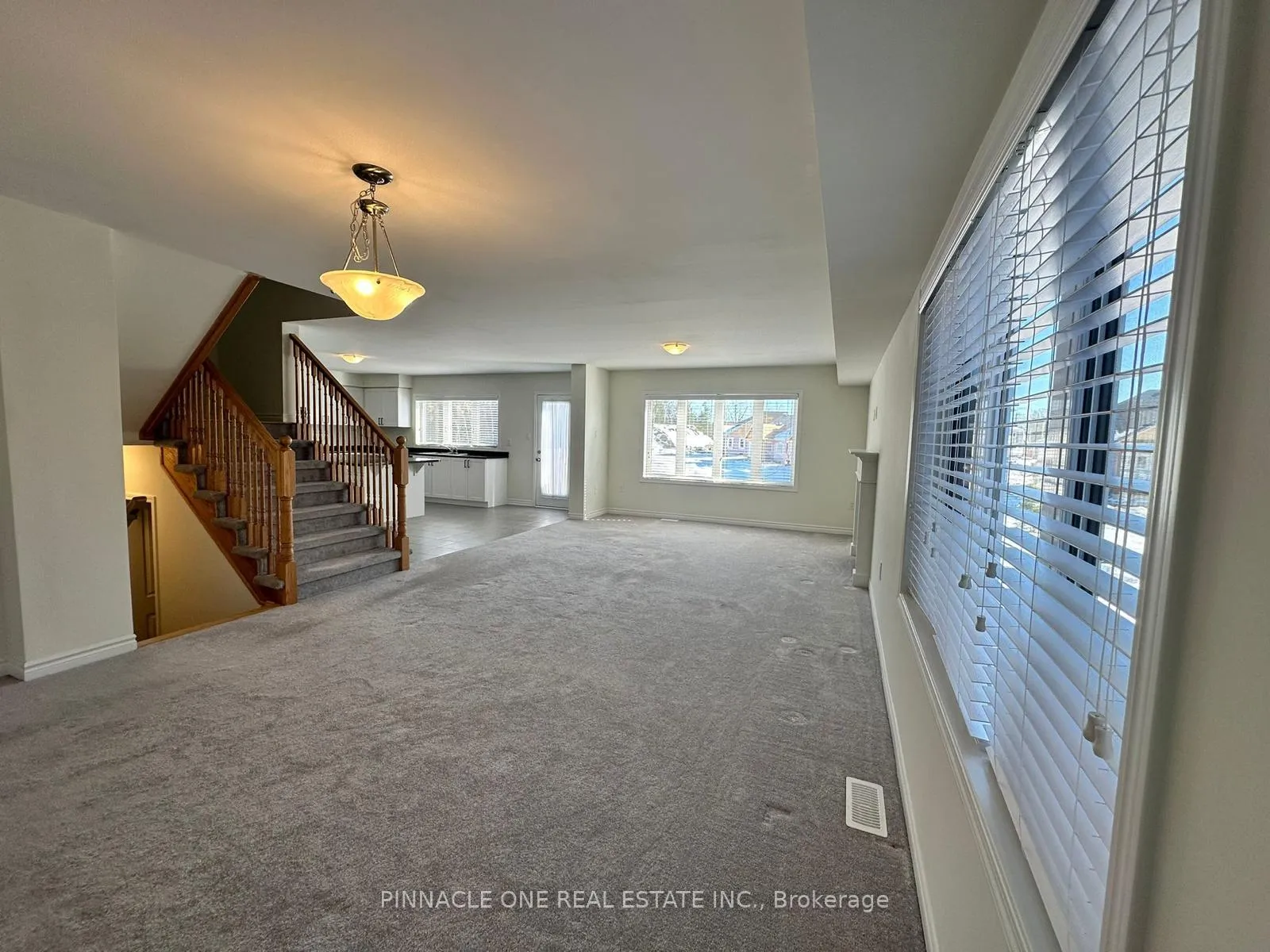Photo 5 of 44 Chambery Street, Bracebridge, Macaulay — HOMEH