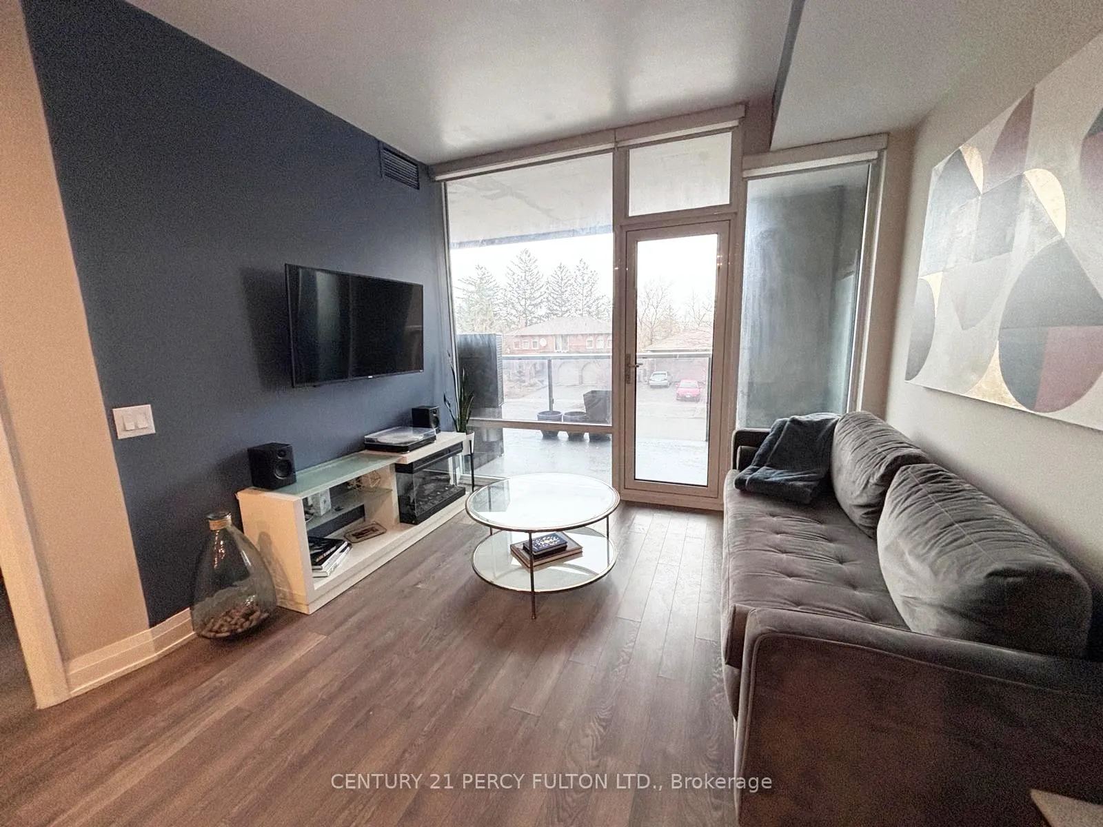 Photo 3 of Unit 215, 4800 Highway 7, Vaughan, East Woodbridge — HOMEH