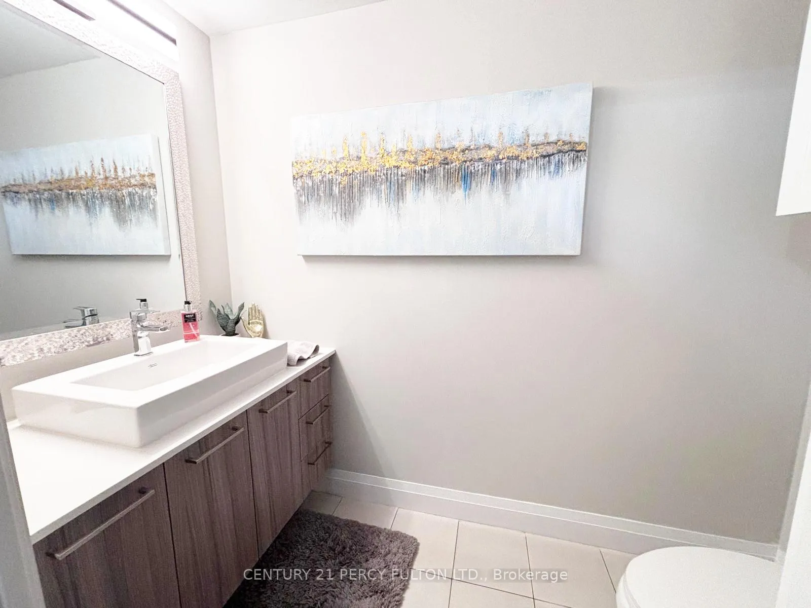 Photo 11 of Unit 215, 4800 Highway 7, Vaughan, East Woodbridge — HOMEH