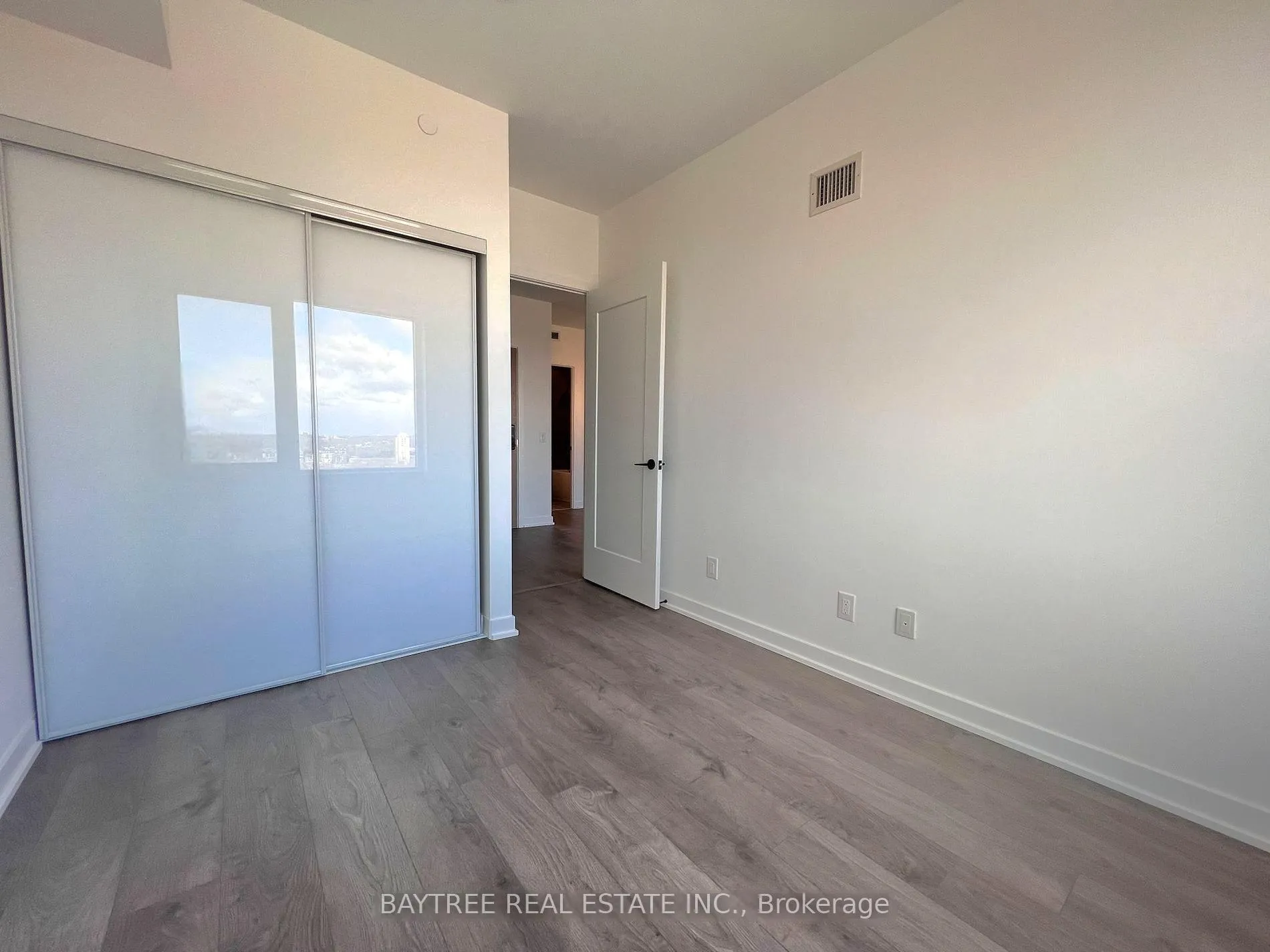 Photo 3 of Unit 2101, 5 Defries Street, Toronto, Regent Park — HOMEH