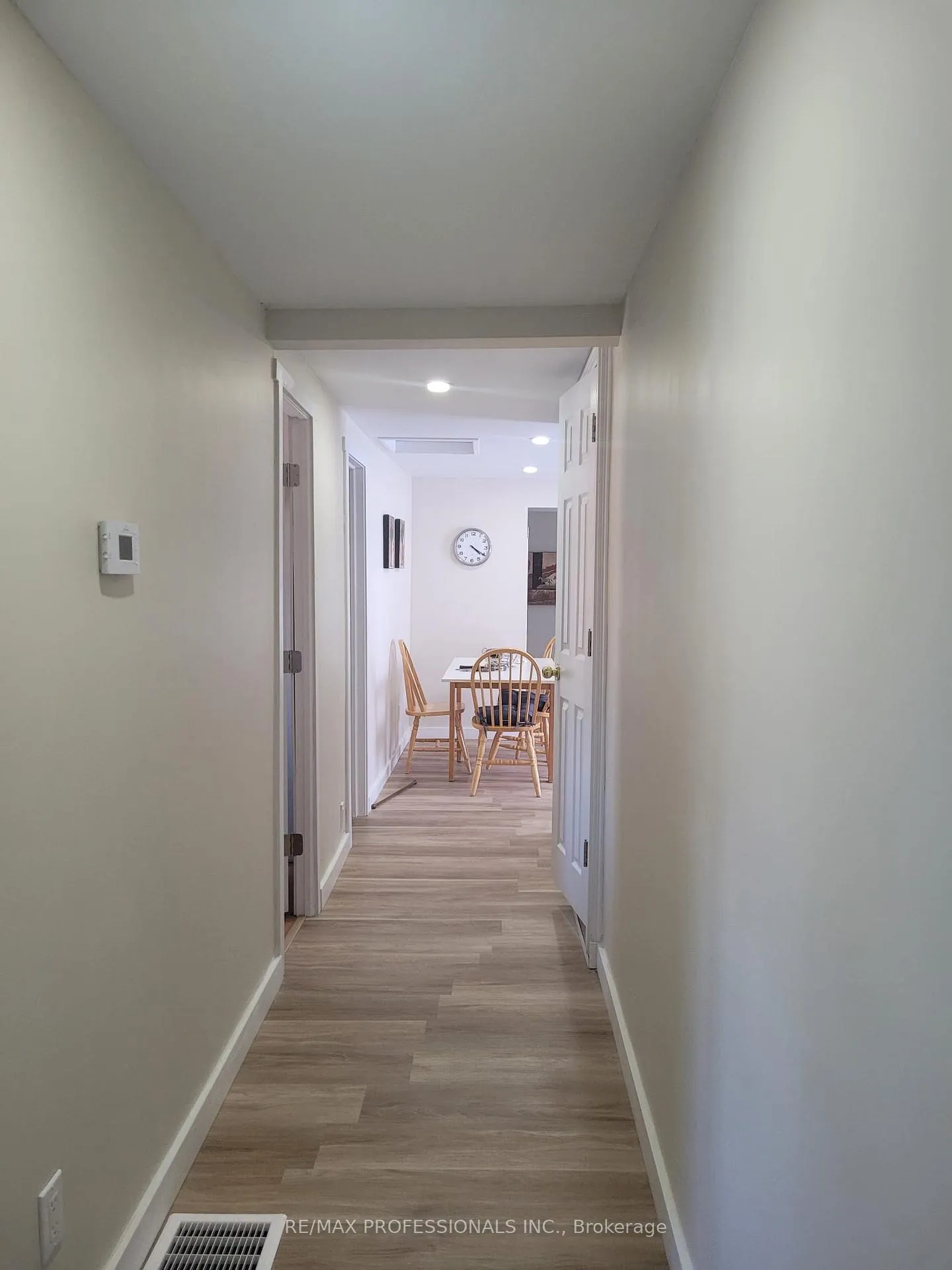 Photo 11 of 39 Beck Street, Wasaga Beach — HOMEH