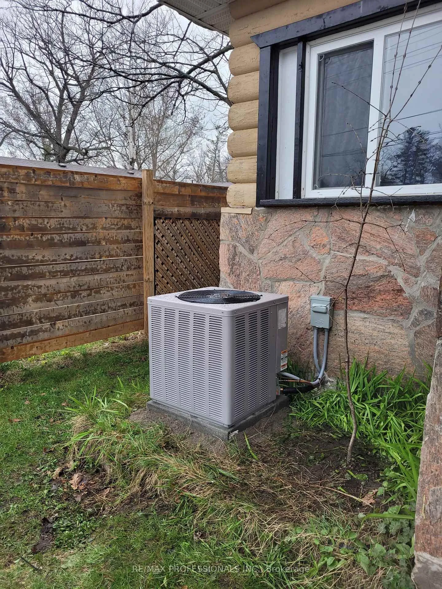 Photo 15 of 39 Beck Street, Wasaga Beach — HOMEH