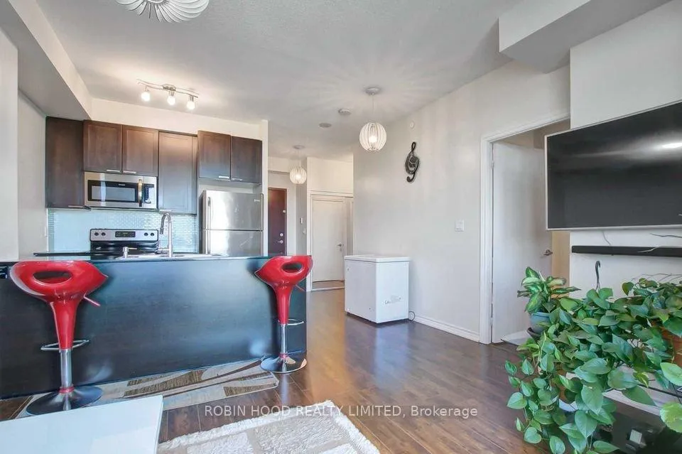 Photo 3 of Unit 910, 1328 Birchmount Road, Scarborough, Wexford-Maryvale — HOMEH