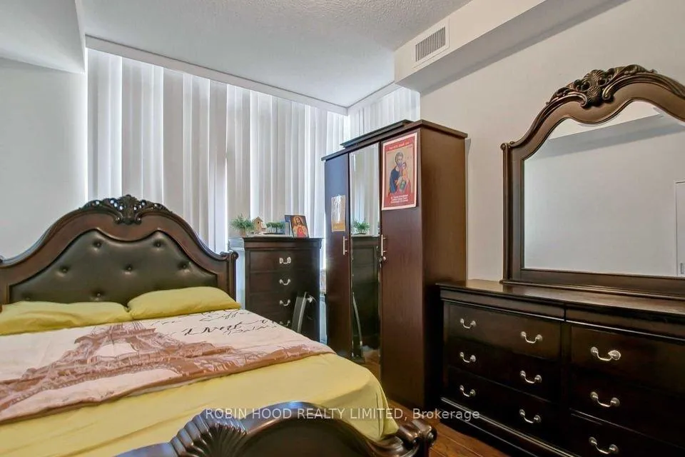 Photo 5 of Unit 910, 1328 Birchmount Road, Scarborough, Wexford-Maryvale — HOMEH