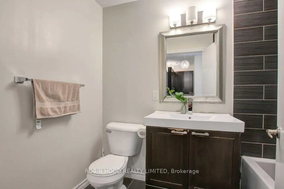 Photo 7 of Unit 910, 1328 Birchmount Road, Scarborough, Wexford-Maryvale — HOMEH