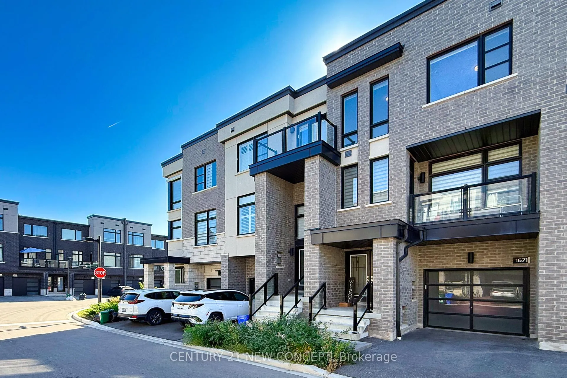 Photo 2 of 1671 Hidden Valley Glen, Pickering, Duffin Heights — HOMEH