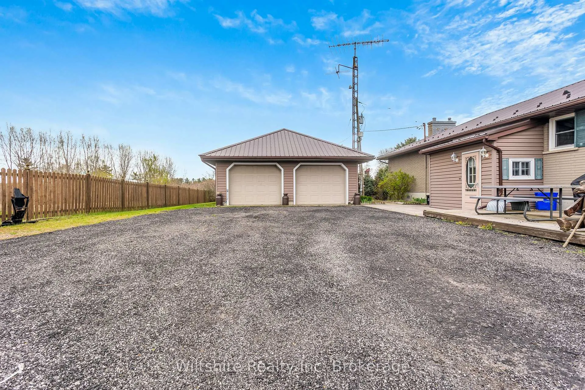 Photo 4 of 490 Norfolk County 28 Road, Norfolk, Rural Houghton — HOMEH
