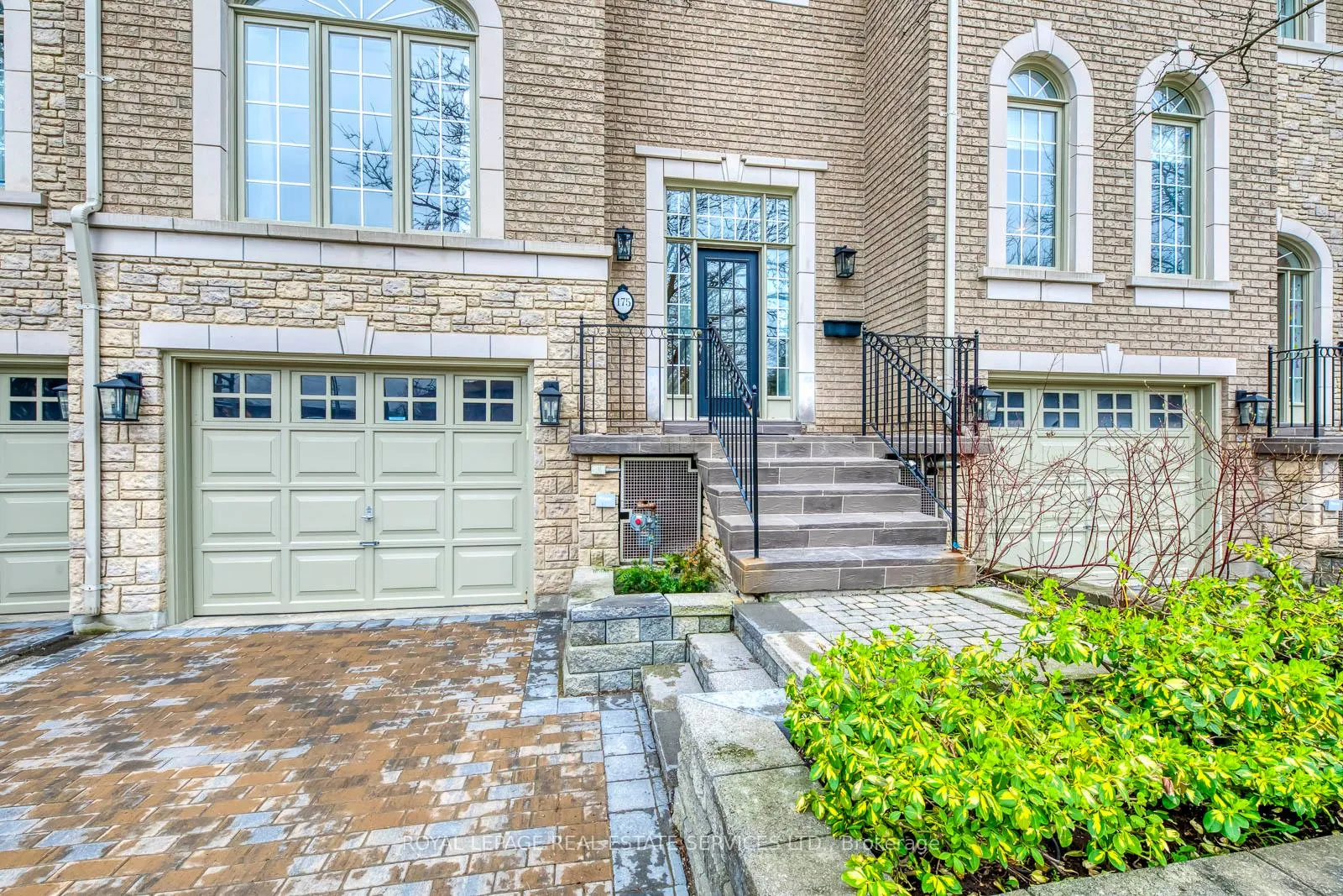 Photo 36 of 175 La Rose Avenue, Etobicoke, Willowridge-Martingrove-Richview — HOMEH