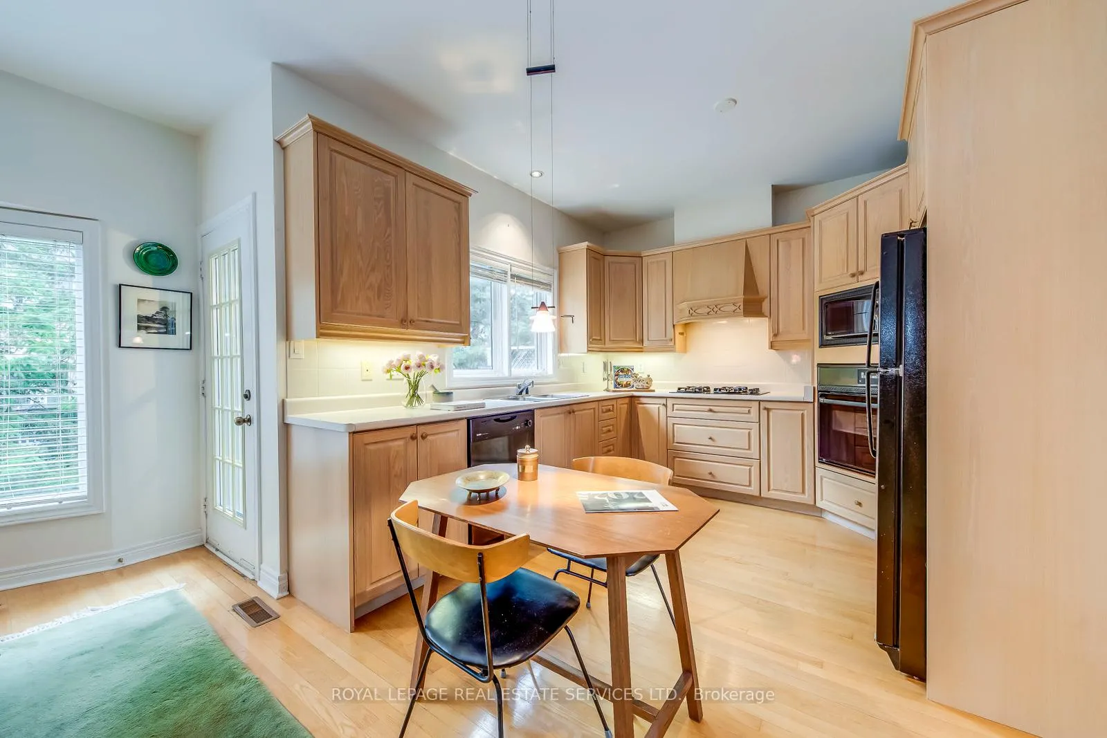 Photo 12 of 175 La Rose Avenue, Etobicoke, Willowridge-Martingrove-Richview — HOMEH