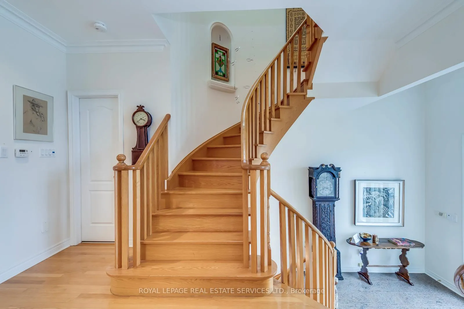 Photo 16 of 175 La Rose Avenue, Etobicoke, Willowridge-Martingrove-Richview — HOMEH
