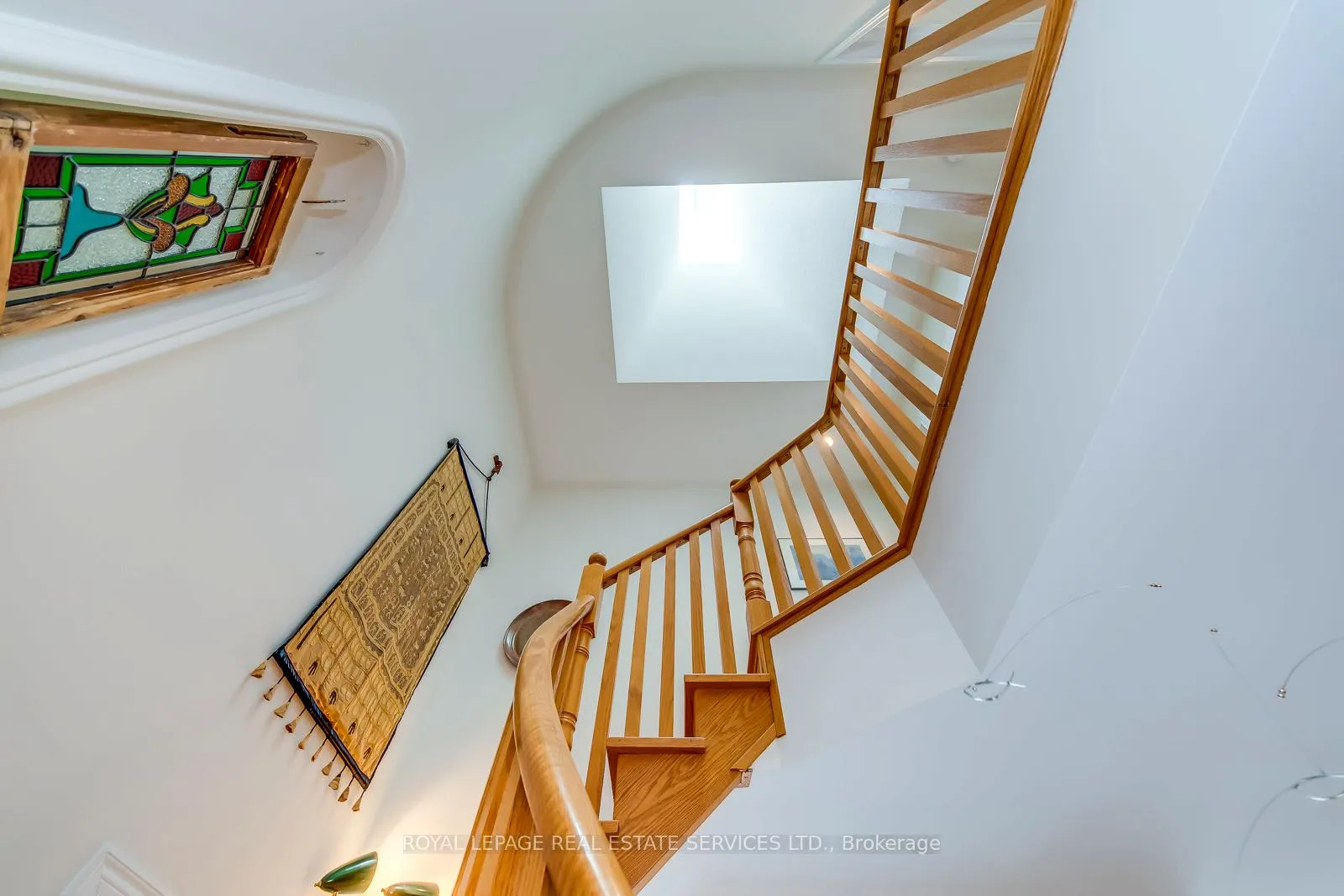 Photo 17 of 175 La Rose Avenue, Etobicoke, Willowridge-Martingrove-Richview — HOMEH