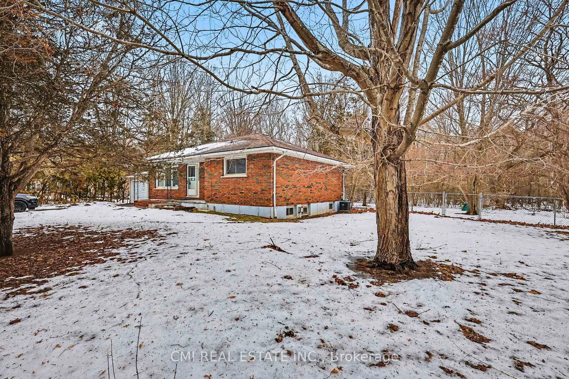 Photo 3 of 606 Glen Miller Road, Quinte West, Trenton Ward — HOMEH